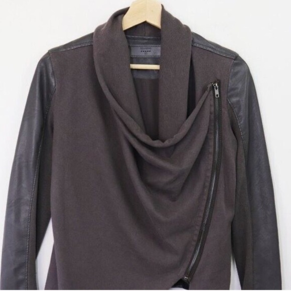 ⭐️BLANK NYC⭐️VINTAGE Waterfall Drape front Vegan Faux Moto Zip Jacket Size: XS - Picture 6 of 11